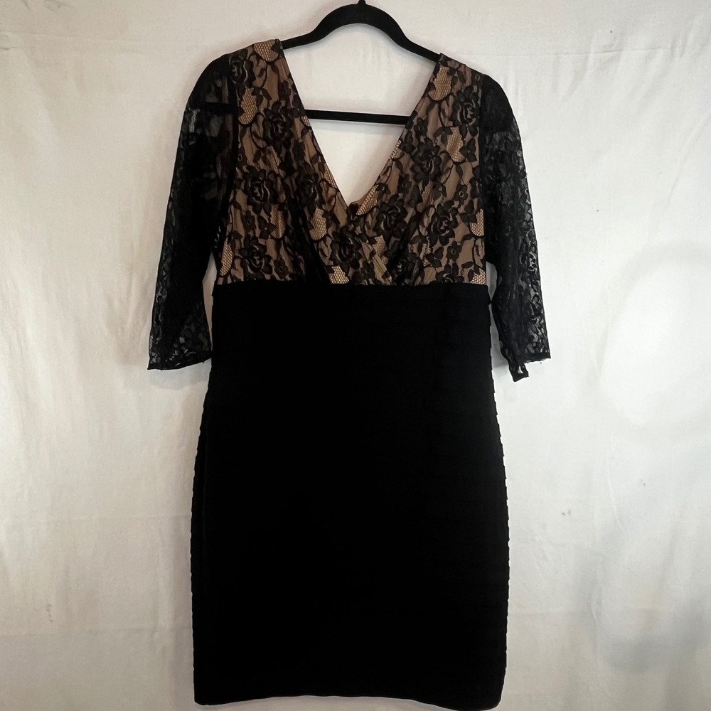 Adrianna Papell Black Lace Tiered Cocktail Dress 14P Petite V-Neck 3/4 Sleeve